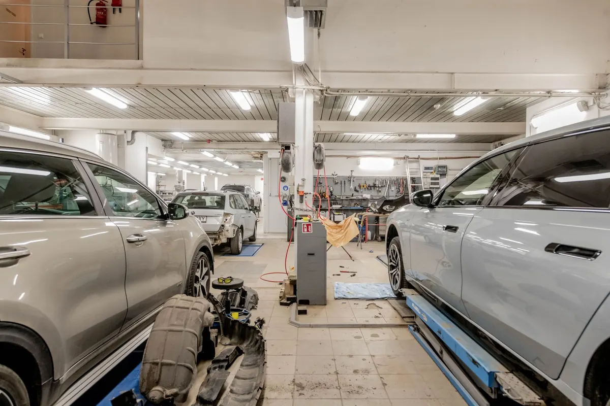 Independent vs. Main Dealer Servicing in Cornwall: A Cost and Convenience Comparison